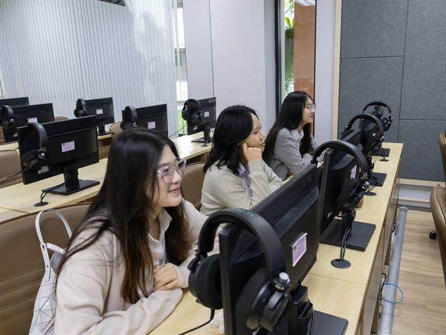 สาขาวิชาภาษาฝรั่งเศสจัดโครงการภาษาฝรั่งเศสเพือวิชาชีพ