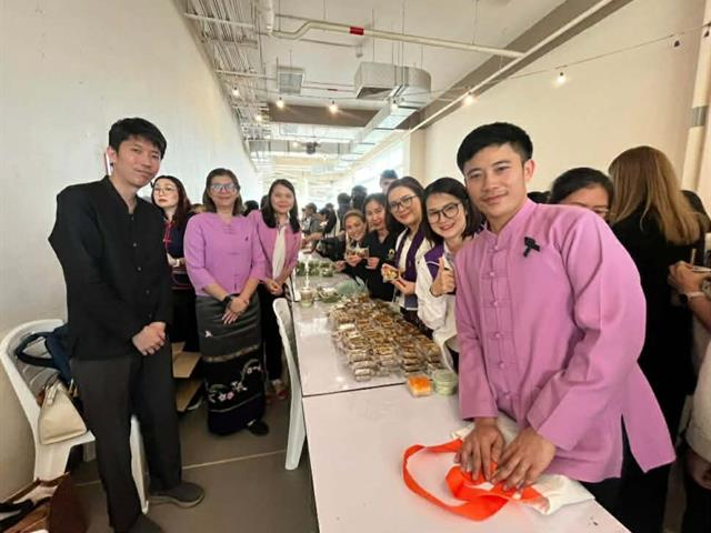 คณะศิลปศาสตร์เข้าร่วมกิจกรรม ครบรอบ 16 ปี มหาวิทยาลัยพะเยา Meeting of the Mind 2026 “พัสตราภรณ์วิจิตร เทิดพระนามสิริกิติ์ สถิตนิจนิรันดร์”