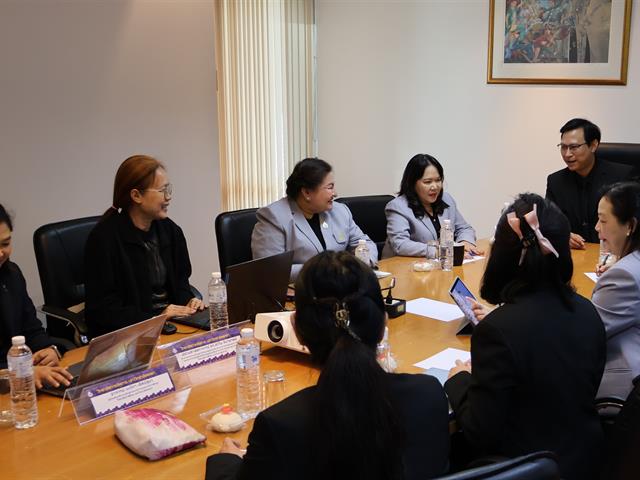 วิทยาลัยการจัดการ จัดการอภิปรายเพื่อการพัฒนาระบบการให้คำปรึกษาและแลกเปลี่ยนเรียนรู้ทางวิชาการของอาจารย์ผู้รับผิดชอบหลักสูตร