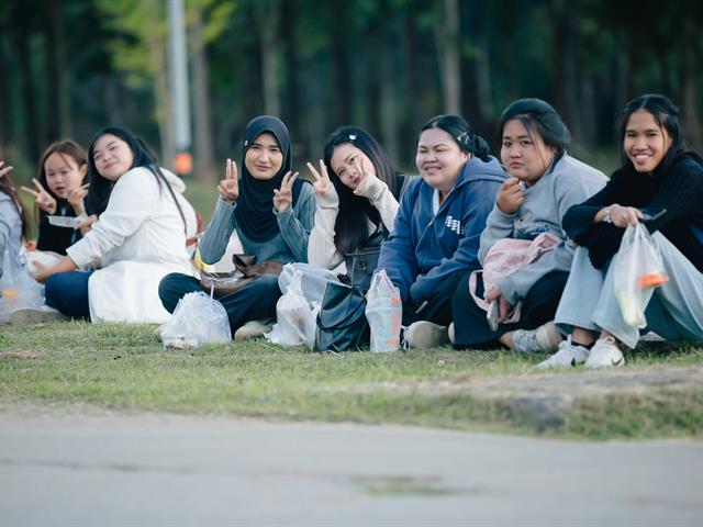 กาดฮีลใจ ครั้งที่ 3 : 5 ปีแห่งการดูแล…ร่วมสร้างสุขที่ยั่งยืน