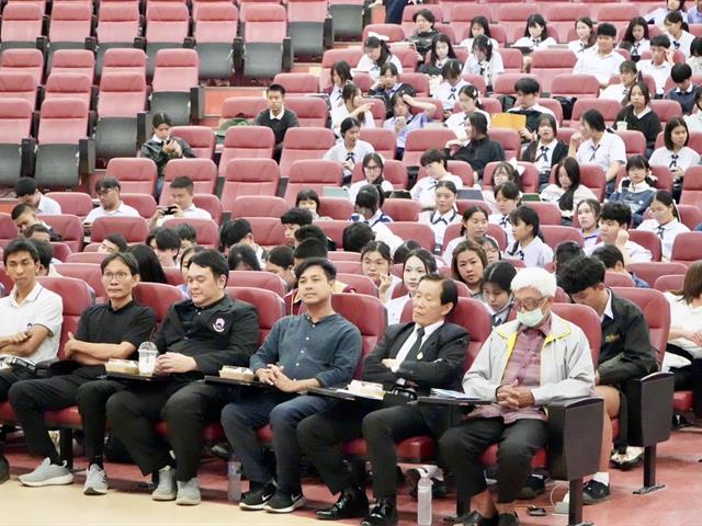 โรงเรียนสาธฺตมหาวิทยาลัยพะเยา