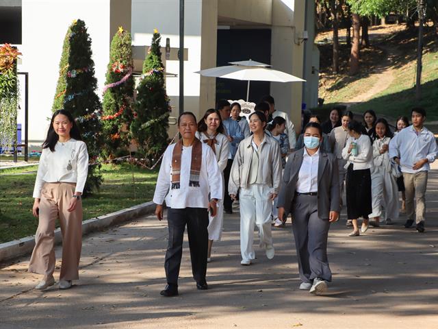 คณะรัฐศาสตร์และสังคมศาสตร์ 