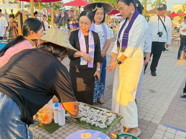 ม.พะเยา จัดพิธีเจริญพระพุทธมนต์–กวนข้าวทิพย์ สืบสานศรัทธาพุทธ ก่อนตานข้าวใหม่ใส่บาตรหลวง 2569