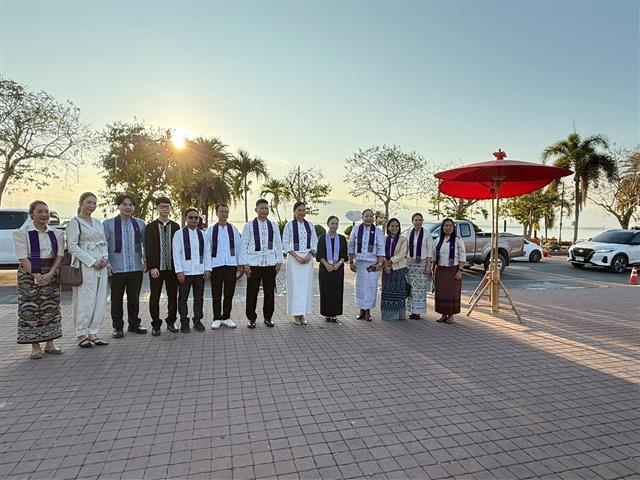 ม.พะเยา จัดพิธีเจริญพระพุทธมนต์–กวนข้าวทิพย์ สืบสานศรัทธาพุทธ ก่อนตานข้าวใหม่ใส่บาตรหลวง 2569