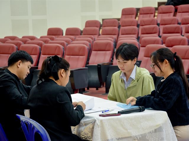 โรงเรียนสาธฺตมหาวิทยาลัยพะเยา