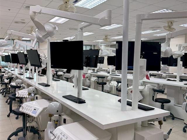 คณะทันตแพทยศาสตร์ มหาวิทยาลัยพะเยา ศึกษาดูงานห้องปฏิบัติการทันตกรรมและศูนย์เครื่องมือวิทยาศาสตร์ มหาวิทยาลัยแม่ฟ้าหลวง