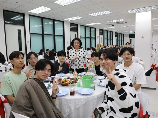 คณะทันตแพทยศาสตร์ มหาวิทยาลัยพะเยา จัดกิจกรรมสานสัมพันธ์รับปีใหม่ 2569 เสริมสร้างพลังความสามัคคีบุคลากรและนิสิต