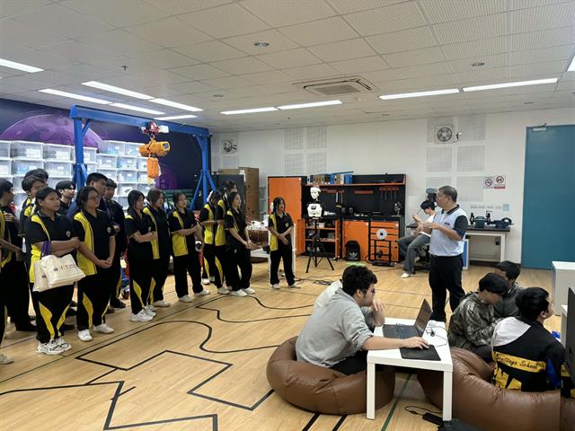 ต้อนรับนักเรียนโรงเรียนแม่จันวิทยาคม