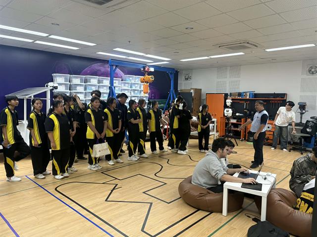 ต้อนรับนักเรียนโรงเรียนแม่จันวิทยาคม