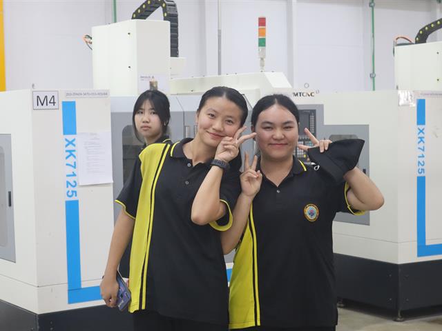 คณะวิศวกรรมศาสตร์ ม.พะเยา เปิดบ้านต้อนรับนักเรียนโรงเรียนแม่จันวิทยาคม  เสริมประสบการณ์เรียนรู้คณิตศาสตร์สู่โลกวิศวกรรม