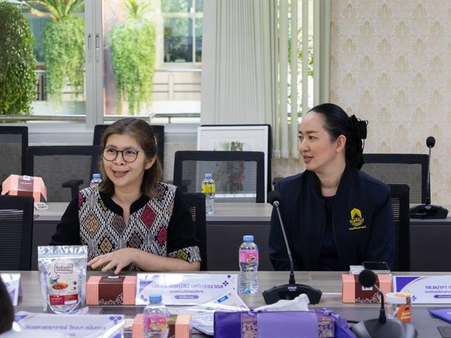 คณะศิลปศาสตร์ให้การต้อนรับคณะศึกษาดูงานด้านการบริการวิชาการ คณะมนุษยศาสตร์ มหาวิทยาลัยเกษตรศาสตร์