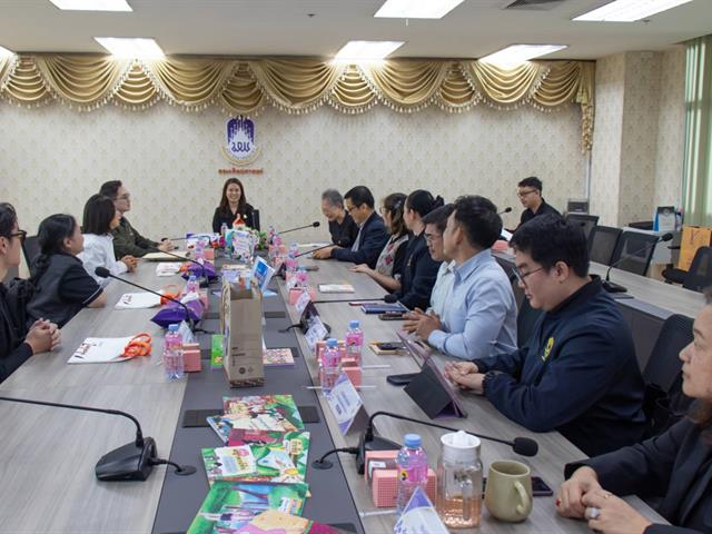 คณะศิลปศาสตร์ให้การต้อนรับคณะศึกษาดูงานด้านการบริการวิชาการ คณะมนุษยศาสตร์ มหาวิทยาลัยเกษตรศาสตร์