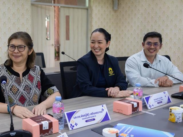 คณะศิลปศาสตร์ให้การต้อนรับคณะศึกษาดูงานด้านการบริการวิชาการ คณะมนุษยศาสตร์ มหาวิทยาลัยเกษตรศาสตร์