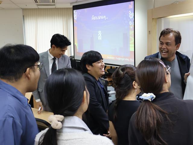 วิทยาลัยการจัดการ หลักสูตรการศึกษามหาบัณฑิต สาขาวิชาการบริหารการศึกษา รายวิชาความเป็นผู้บริหารการศึกษามืออาชีพ เปิดพื้นที่แลกเปลี่ยนเรียนรู้ผ่านกระบวนการ Brainstorming