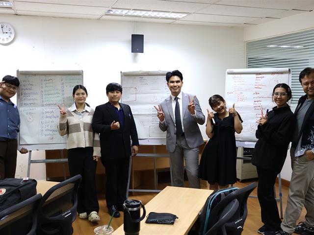 วิทยาลัยการจัดการ หลักสูตรการศึกษามหาบัณฑิต สาขาวิชาการบริหารการศึกษา รายวิชาความเป็นผู้บริหารการศึกษามืออาชีพ เปิดพื้นที่แลกเปลี่ยนเรียนรู้ผ่านกระบวนการ Brainstorming