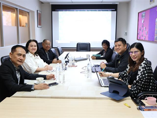 หลักสูตรปรัชญาดุษฎีบัณฑิต สาขาวิชาการบริหารการศึกษา  การนำเสนองานวิจัยของนิสิตระดับปริญญาเอก ในรายวิชาสัมมนา  2