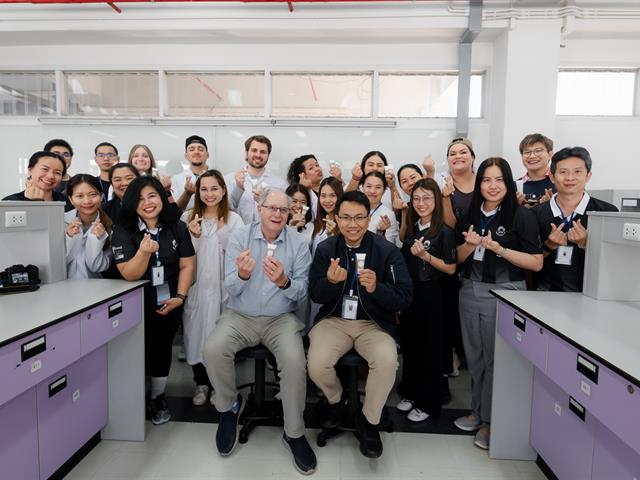 คณะเภสัชศาสตร์ ม.พะเยา จัด COSMETIC WORKSHOP “Aroma Hand Cream” ต้อนรับนักศึกษาเภสัชศาสตร์จาก University of Utah