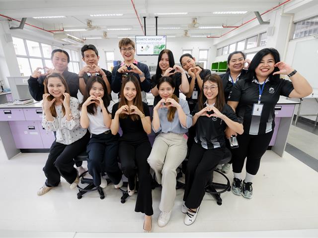 คณะเภสัชศาสตร์ ม.พะเยา จัด COSMETIC WORKSHOP “Aroma Hand Cream” ต้อนรับนักศึกษาเภสัชศาสตร์จาก University of Utah