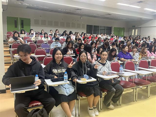 คณะศิลปศาสตร์จัดโครงการส่งเสริมการเรียนรู้ภาษาจีนผ่านสื่อเทคโนโลยีสารสนเทศจีน