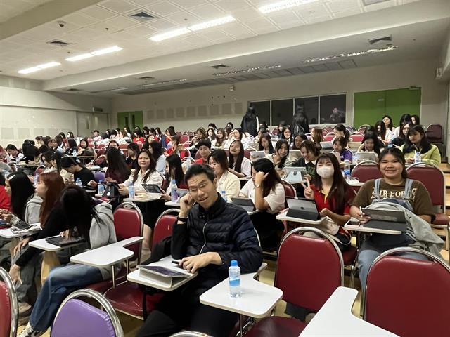 คณะศิลปศาสตร์จัดโครงการส่งเสริมการเรียนรู้ภาษาจีนผ่านสื่อเทคโนโลยีสารสนเทศจีน