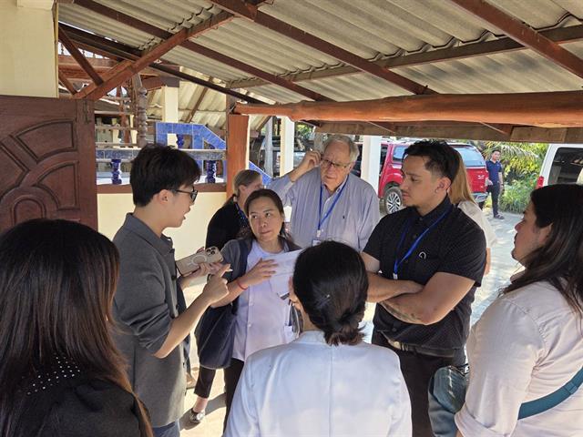 คณาจารย์และนักศึกษาเภสัชศาสตร์ University of Utah เข้าดูงานด้านเภสัชกรรมปฐมภูมิ ณ โรงพยาบาลดอกคำใต้