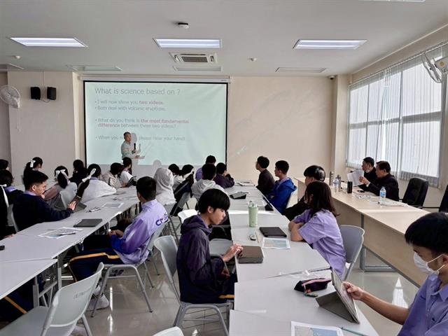 โรงเรียนสาธฺตมหาวิทยาลัยพะเยา