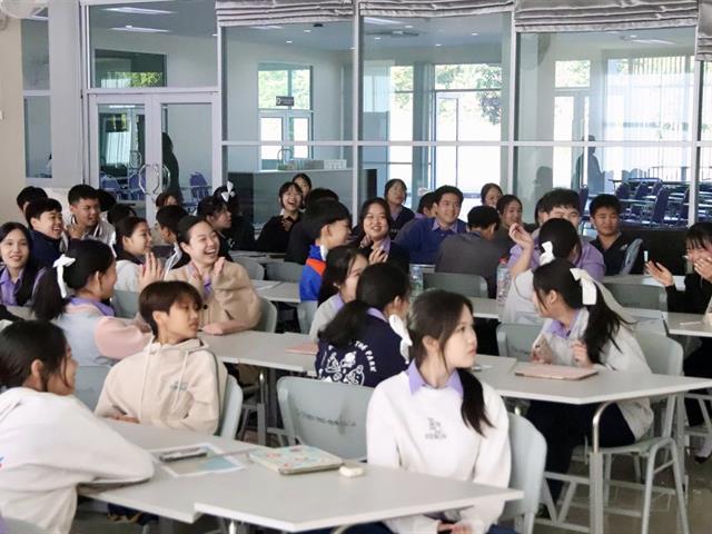 โรงเรียนสาธฺตมหาวิทยาลัยพะเยา