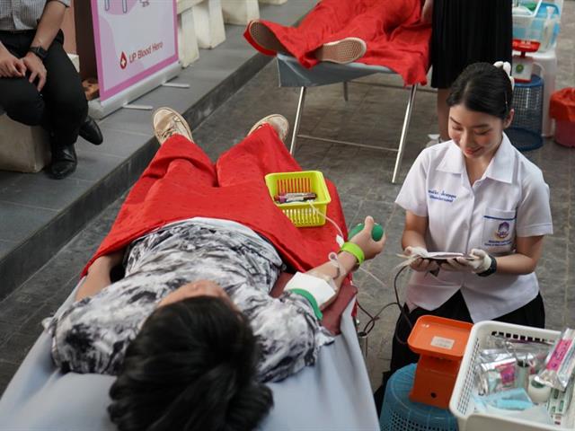 บริจาคโลหิต เนื่องในวาระครบ 100 วัน สตมวาร แห่งการเสด็จสวรรคต