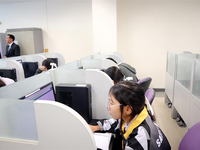 โรงเรียนสาธฺตมหาวิทยาลัยพะเยา