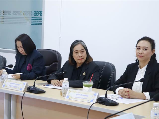 คณะรัฐศาสตร์และสังคมศาสตร์ 