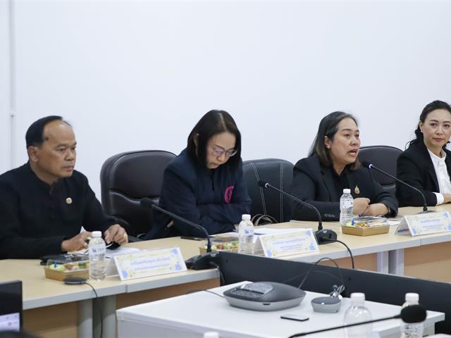 คณะรัฐศาสตร์และสังคมศาสตร์ 