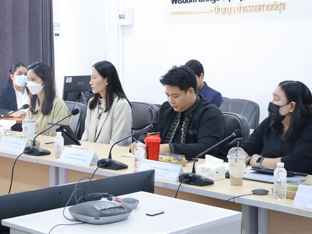 คณะรัฐศาสตร์และสังคมศาสตร์ 