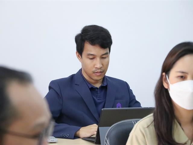 คณะรัฐศาสตร์และสังคมศาสตร์ 