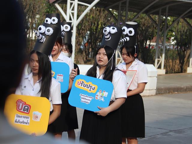 วันที่ 4 กุมภาพันธ์ 2569 สาขาวิชาอนามัยสิ่งแวดล้อม คณะสาธารณสุขศาสตร์ ร่วมกับหน่วยหอพัก และศูนย์สุขภาวะ กองกิจการนิสิต ได้จัดกิจกรรมเดินรณรงค์ให้ความรู้เกี่ยวกับสัตว์พาหะนำโรค