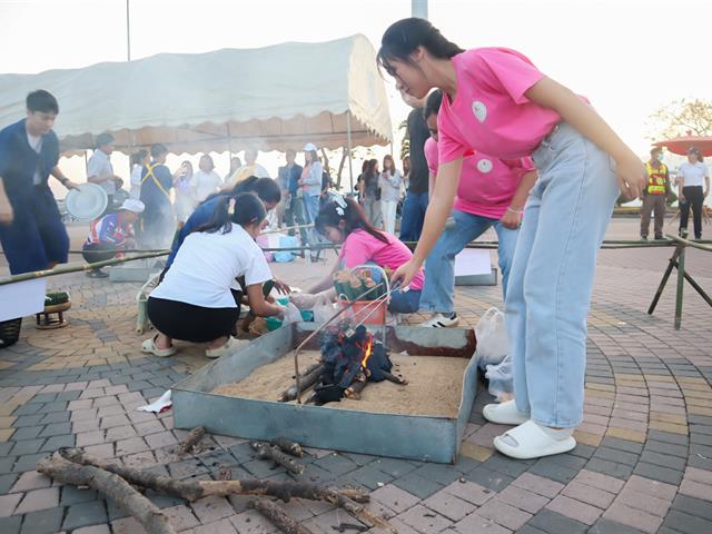 School of Education won the First Runner-Up Award in the Traditional Khao Lam Roasting Competition at the 2026 “Tan Khao Mai Sai Bat Luang” Cultural Event