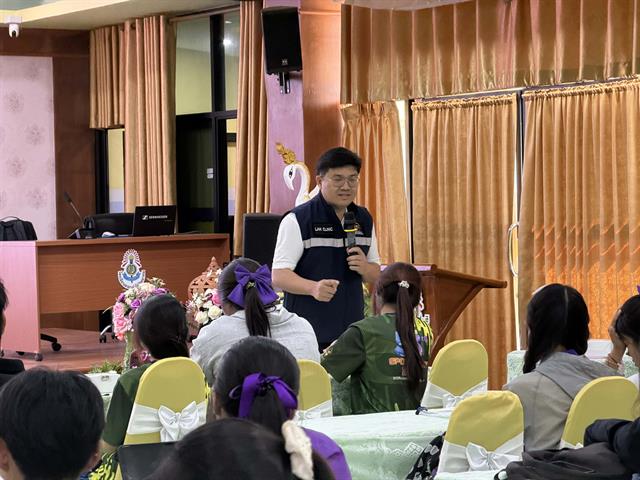 ชุมชนยุคใหม่รู้เท่าทันภัยบนโลกออนไลน์