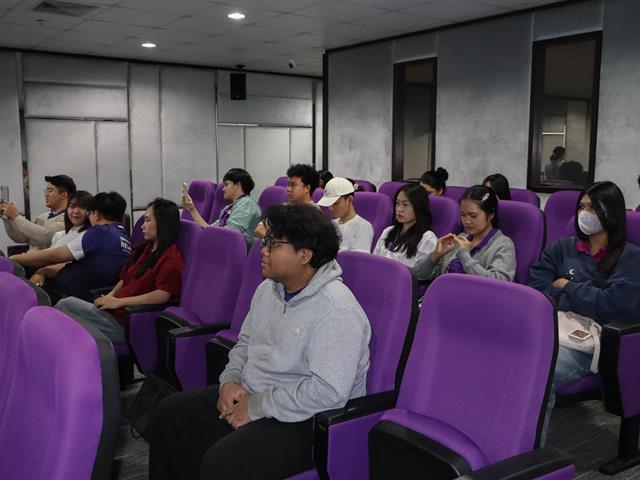 คณะรัฐศาสตร์และสังคมศาสตร์ 