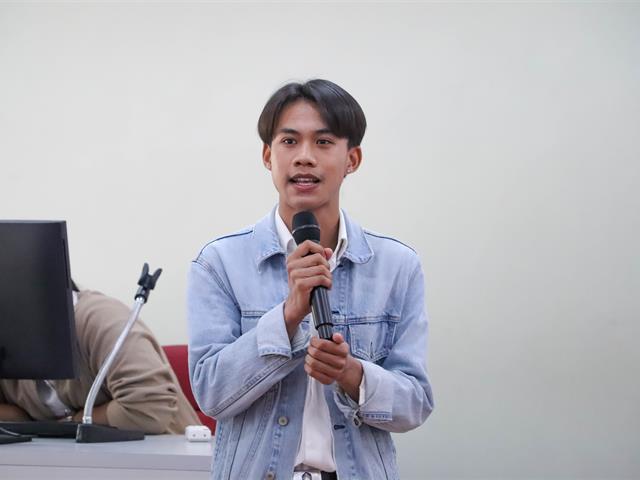 คณะรัฐศาสตร์และสังคมศาสตร์ 