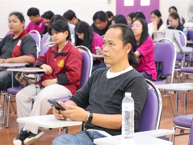 คณะรัฐศาสตร์และสังคมศาสตร์ 