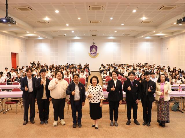คณะทันตแพทยศาสตร์ มหาวิทยาลัยพะเยา ได้จัดโครงการการประชุมวิชาการ  1st Research Day 2026 Show and Share มุ่งยกระดับวิจัย และนวัตกรรมสู่มาตรฐานสากล