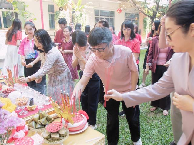 คณะศิลปศาสตร์จัดพิธีสักการะสิ่งศักดิ์สิทธิ์ เนื่องในโอกาสวันตรุษจีน 2569