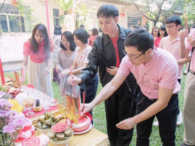 คณะศิลปศาสตร์จัดพิธีสักการะสิ่งศักดิ์สิทธิ์ เนื่องในโอกาสวันตรุษจีน 2569