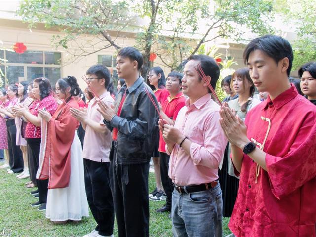 คณะศิลปศาสตร์จัดพิธีสักการะสิ่งศักดิ์สิทธิ์ เนื่องในโอกาสวันตรุษจีน 2569