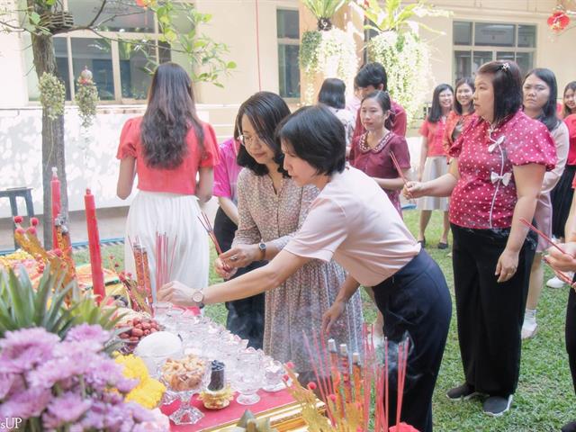 คณะศิลปศาสตร์จัดพิธีสักการะสิ่งศักดิ์สิทธิ์ เนื่องในโอกาสวันตรุษจีน 2569