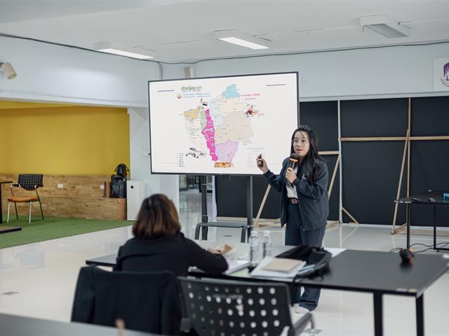 ระหว่างวันที่ 17 – 20 กุมภาพันธ์ 2569 มหาวิทยาลัยพะเยา โดย ศูนย์ประสานงาน อพ.สธ.-มหาวิทยาลัยพะเยา จัดกิจกรรม “การฝึกอบรมปฏิบัติการงานฐานทรัพยากรท้องถิ่น หลักสูตร 6 งาน ฐานทรัพยากรท้องถิ่น รุ่นที่ 1/2569” ณ ห้อง UP Space สถาบันนวัตกรรมและถ่ายทอดเทคโนโลยี อาคาร 99 ปี พระอุบาลีคุณูปมาจารย์ (ปวง ธมฺมปญฺโญ) มหาวิทยาลัยพะเยา