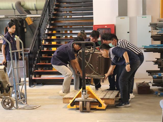 วิศวกรรมอุตสาหการ จัด Big Cleaning Day บูรณาการ 5ส สู่การเรียนรู้เชิงปฏิบัติอย่างมีประสิทธิภาพ