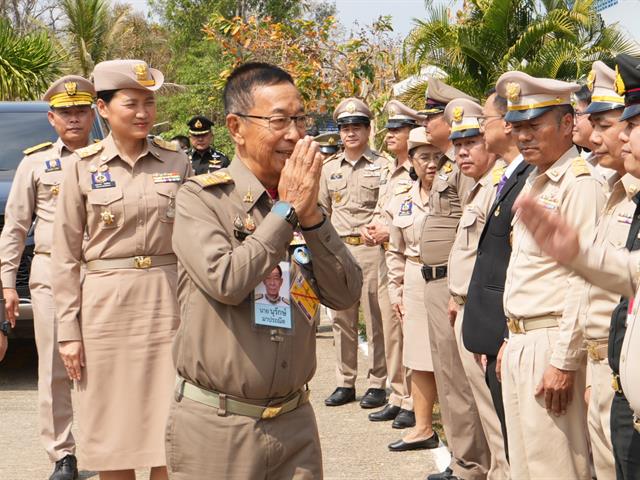  ม.พะเยา ร่วมต้อนรับองคมนตรี ตรวจเยี่ยมโรงเรียนกองทุนการศึกษา หนุนการพัฒนาเด็ก เยาวชน และเศรษฐกิจชุมชนอย่างยั่งยืน