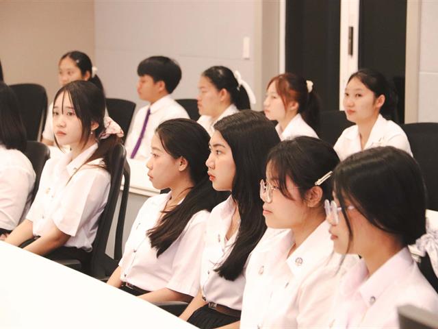 งานทุนการศึกษา กองกิจการนิสิต  มหาวิทยาลัยพะเยา จัดพิธีมอบทุนการศึกษาประจำปีการศึกษา 2568