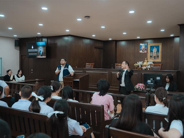 ศาลจำลอง