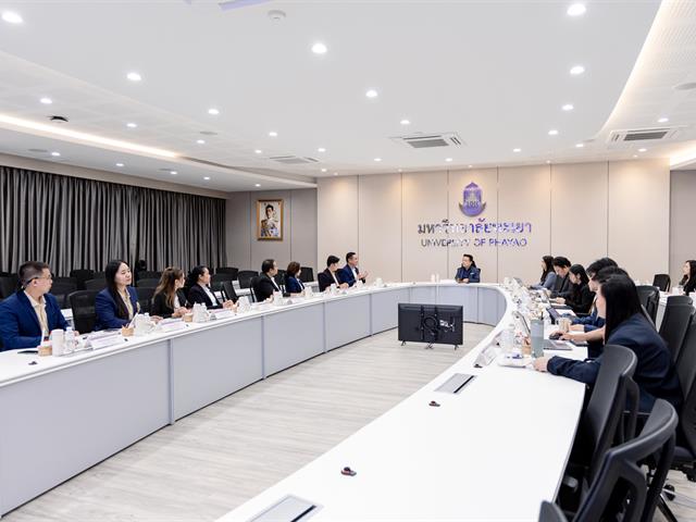 วันที่ 26 กุมภาพันธ์ 2569 มหาวิทยาลัยพะเยาให้การต้อนรับคณะศึกษาดูงานจากสำนักยุทธศาสตร์และมาตรฐานสถาบัน และสำนักวิจัยและบริการวิชาการ มหาวิทยาลัยภาคตะวันออกเฉียงเหนือ จังหวัดขอนแก่น 